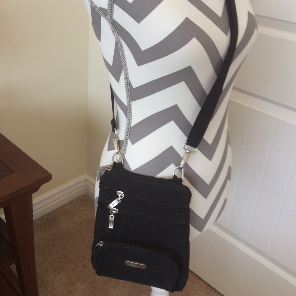 Baggallini crossbody travel bag